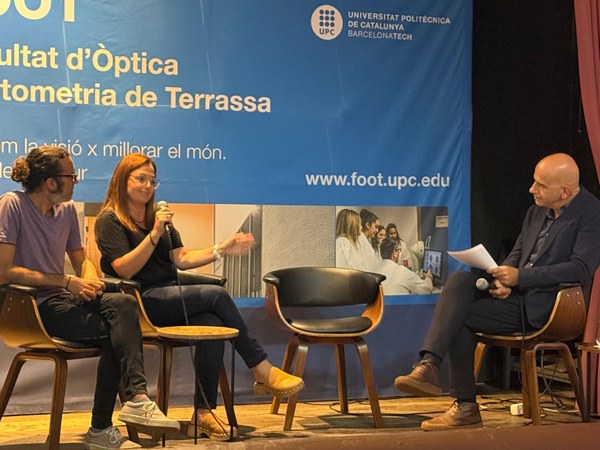 jornada6_ponencia4 Quarta taula rodona. D'esquerra a dreta: l'òptic optometrista Marcel Bartomeus i la psicòloga Gemma Pallejà.